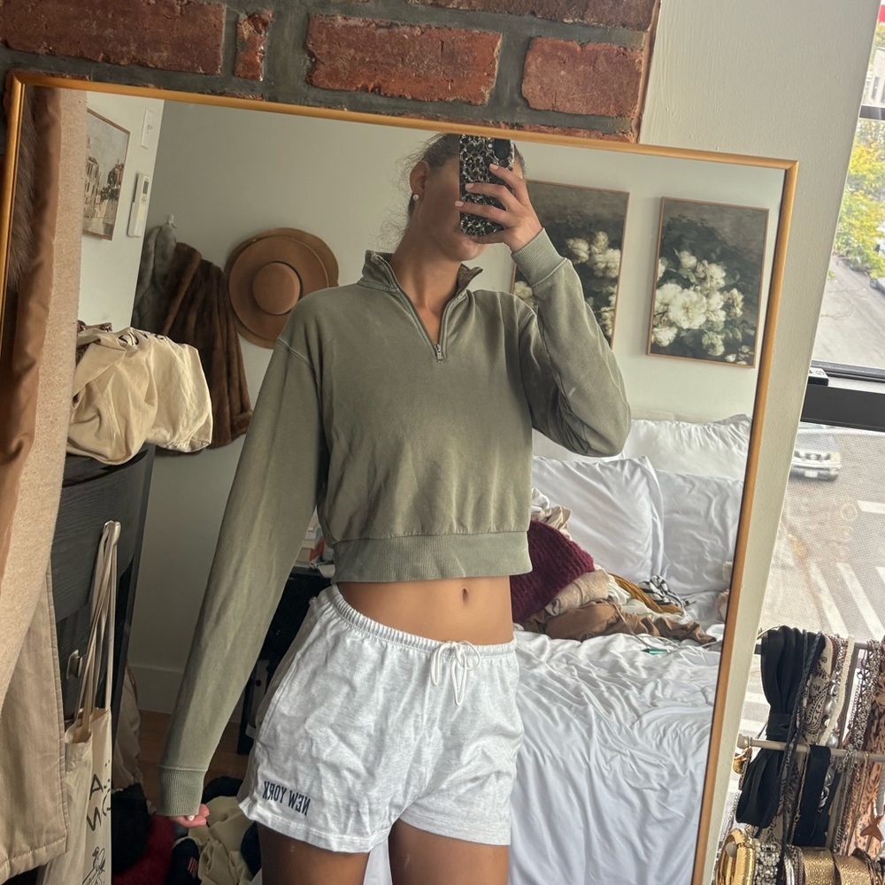 Wild Fable Olive Green Cropped Sweatshirt